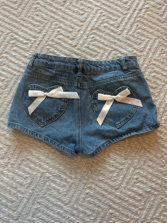 Edikted Pants - Edikted Bow Pocket Washed Denim Shorts 🎀🤍